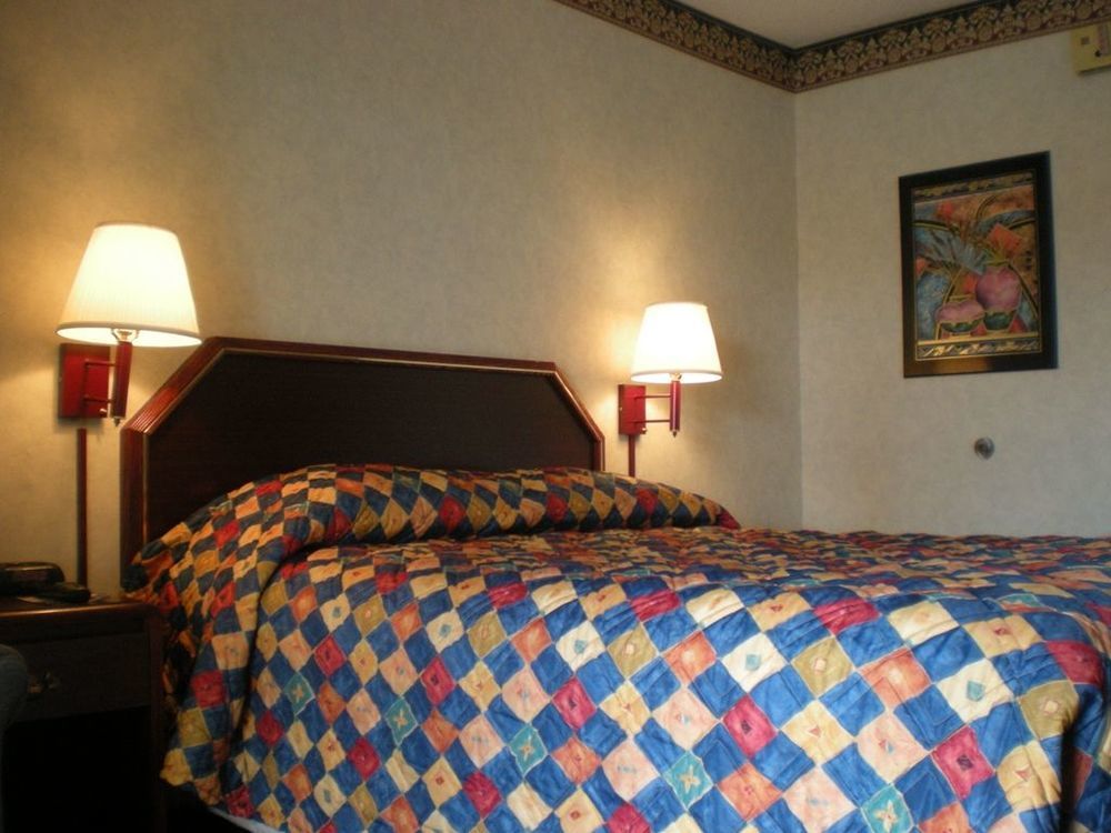 Continental Inn - تشارلوت الغرفة الصورة